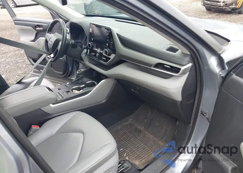 2021 Toyota Highlander Hybrid Xle z USA, uszkodzony, nr VIN 5TDGBRCH9MS035492